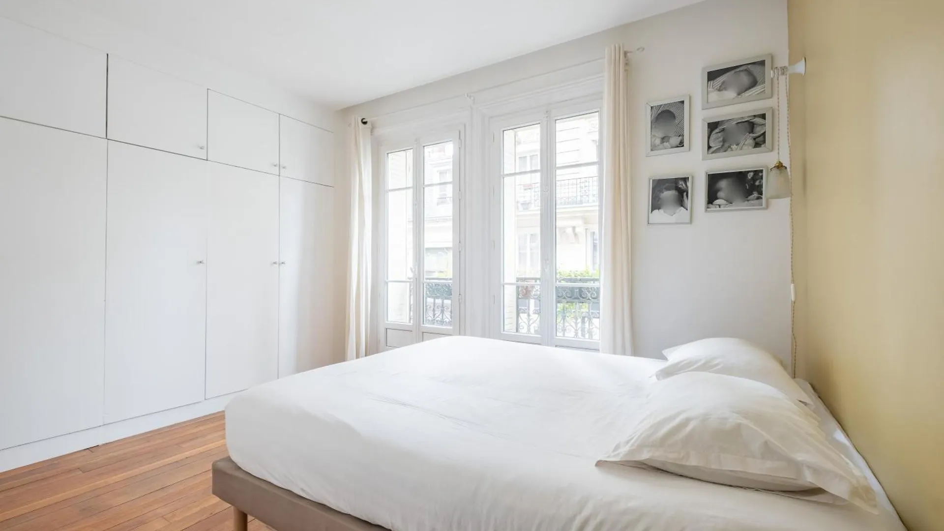 Veeve - Beauty Among The Bustle Apartment Paris France